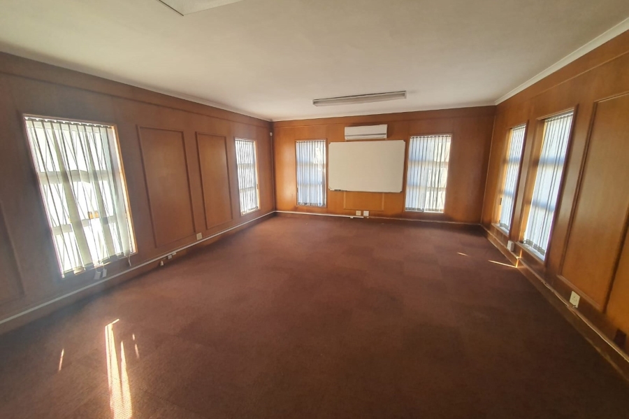 To Let commercial Property for Rent in Deal Party Eastern Cape